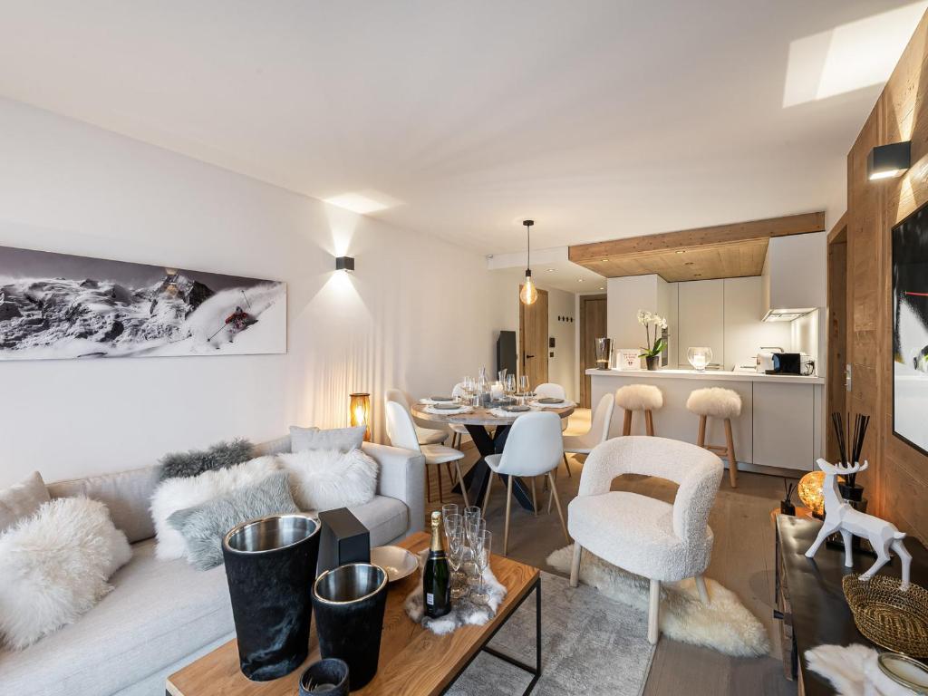 Magnifique appartement 76m² à Courchevel, proche pistes, 3 chambres, parking - 2
