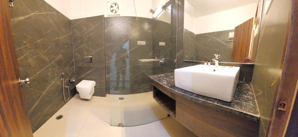Brinjal Hotels, Haridwar photo