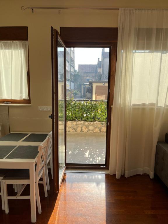 Apartment Sunlight - 3