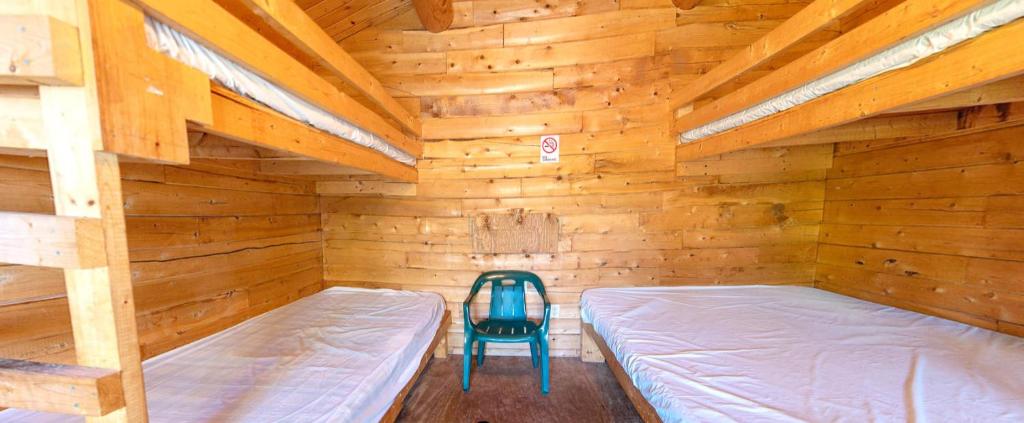 Narrows Too Camping Resort Cabin 6 photo
