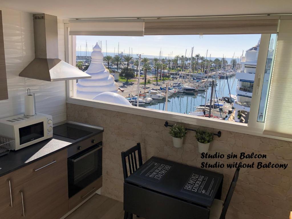 Puerto Marina waterfront apartment - 3