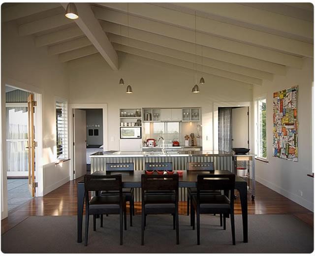 Kitchen, Millar Road Hotel in Haumoana
