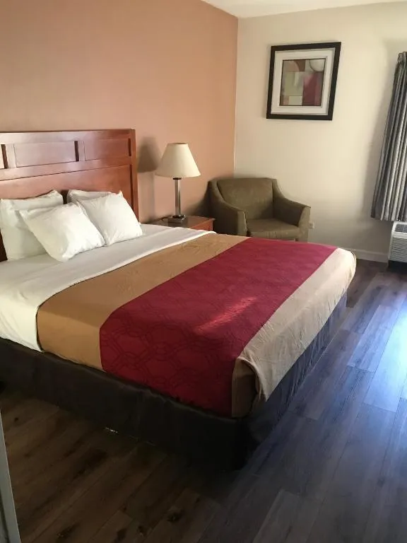 The Best Inn & Suites，位于马克姆的酒店