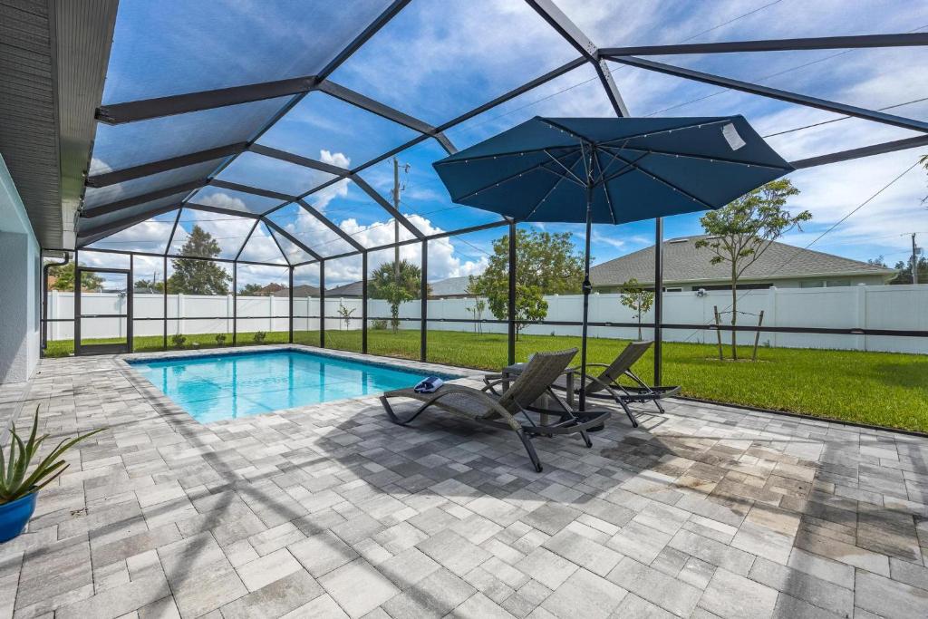 Heated Pool - Villa Starfish Kisses - Roelens Vacations, Matlacha