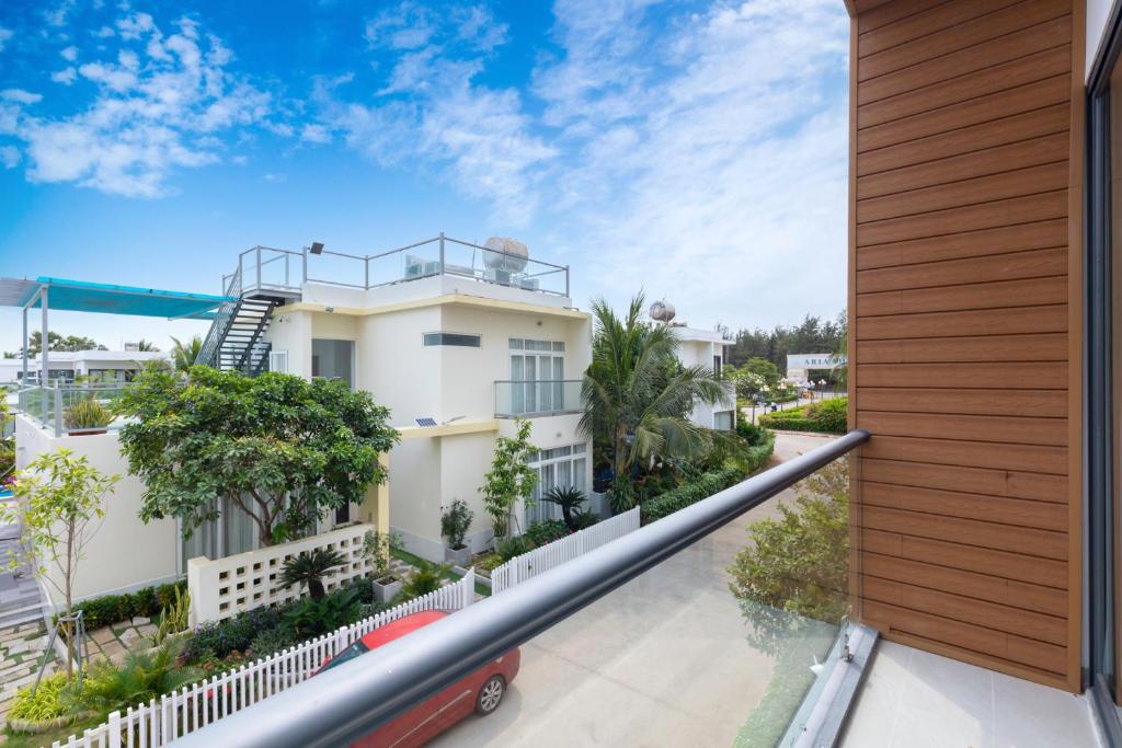 Palm Villa 38 – 5 Bedroom Bida – Aria resort