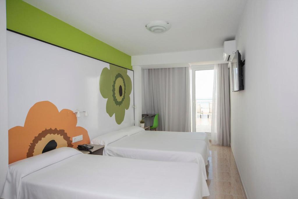 Sol Playa — Hotel rooms in Valencia, Valencian Community