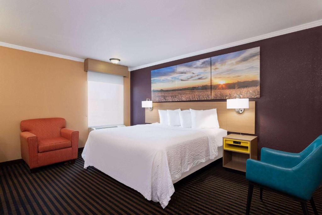 5. Days Inn..