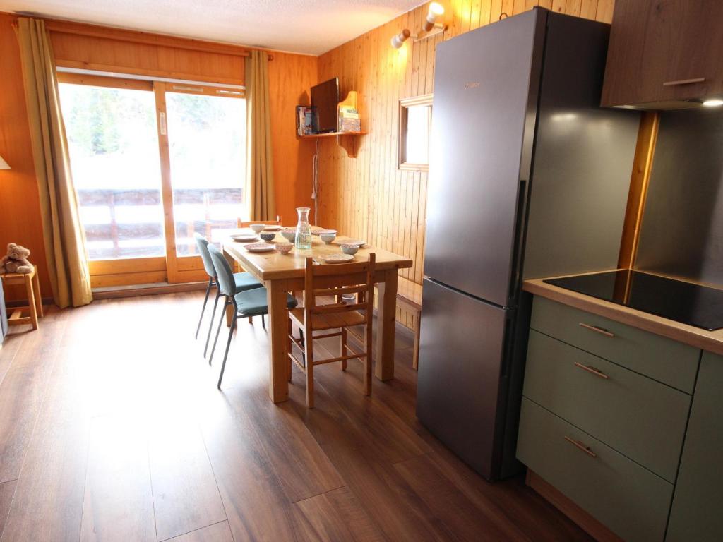 Appartement ski aux pieds avec balcon sud et parking - FR-1-411-867 - 1