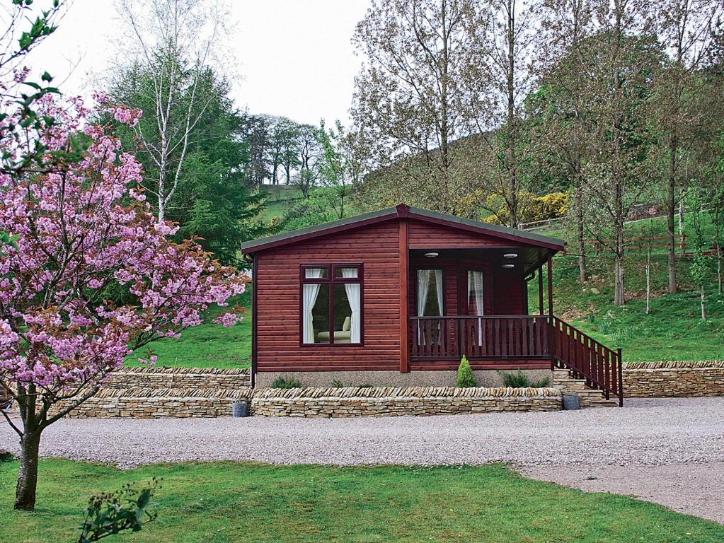 Hollys Lodge - E4072