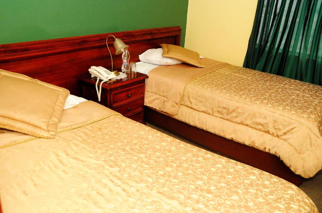 Colony Inn Hotel photo