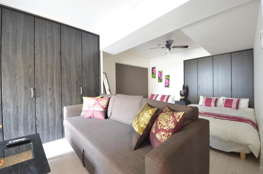 River Side Namba 403, Ósaka