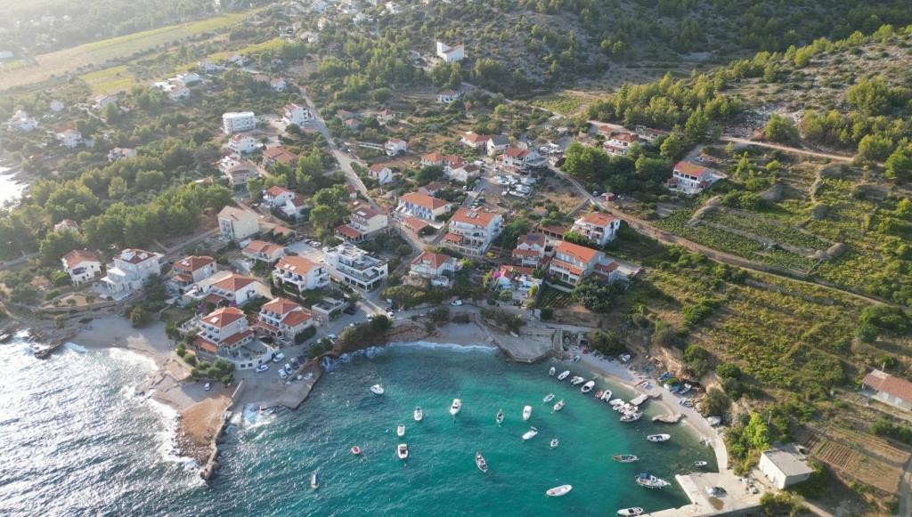 Pansion Braco — Hotel in Jelsa