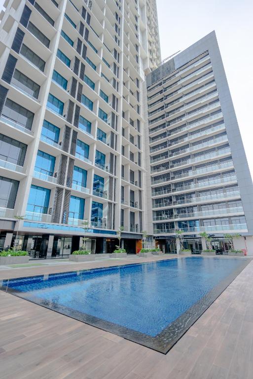 EMKA Lodge studio room the vertu apartemen ciputra world surabaya EMKA Lodge studio room the vertu apartemen ciputra world surabaya