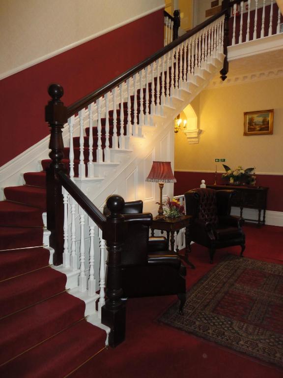 Bourne Hall Country Hotel photo