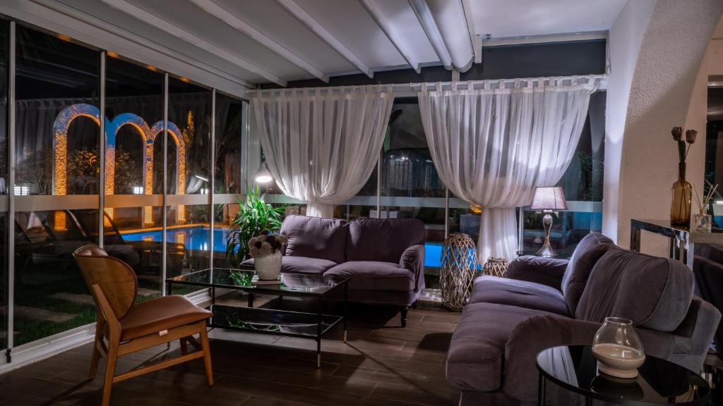 URLA 1867 HOTEL photo