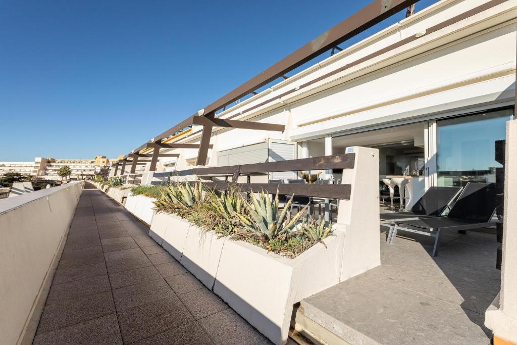 Le XO - Appartement luxe - coursive - terrasse - Port Nature 2 - Village Naturiste - 3