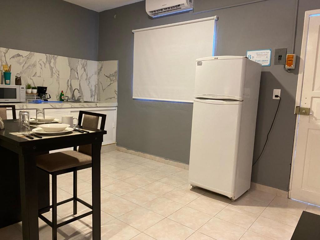 8th Street Suites - 5