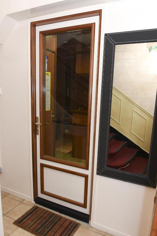 Facilities, Sully Hotel in Paris