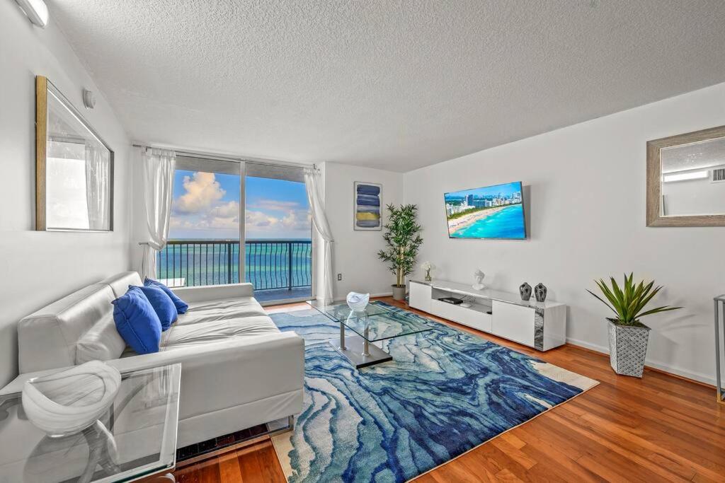 Spacious Ocean view unit in the heart of Brickell, Miami