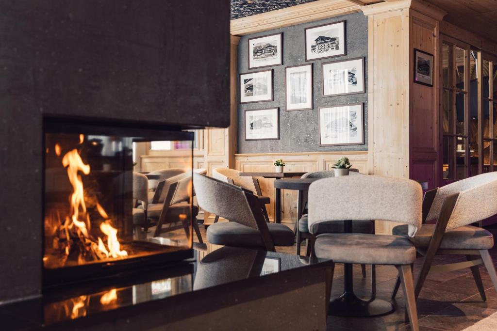 Hotel Schone Aussicht photo