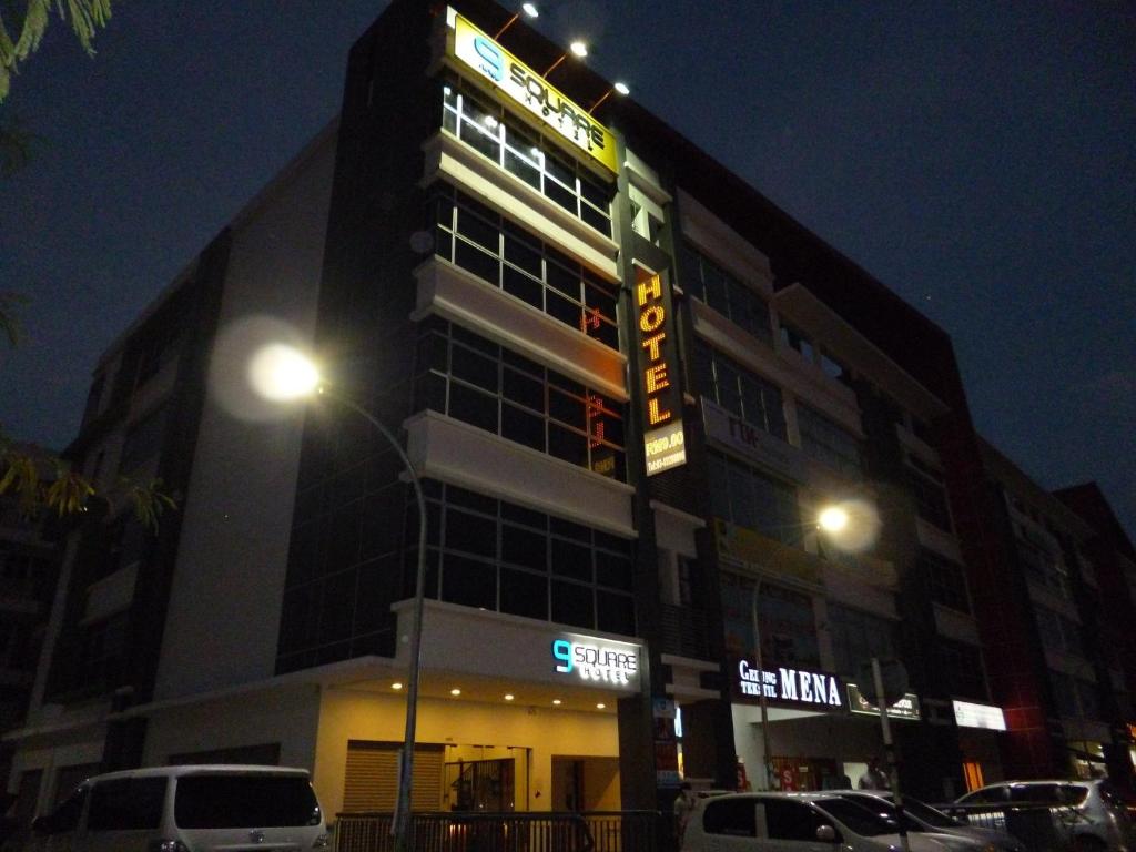Entrance, 9 Square Hotel Bangi in Kuala Lumpur