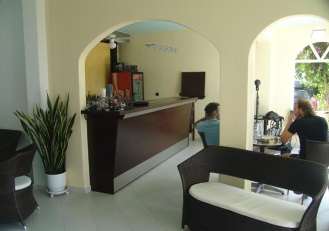 Front desk [24-hour]