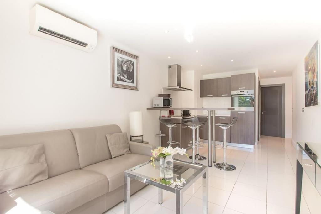 Croisette: 2BDR Apartment - 4