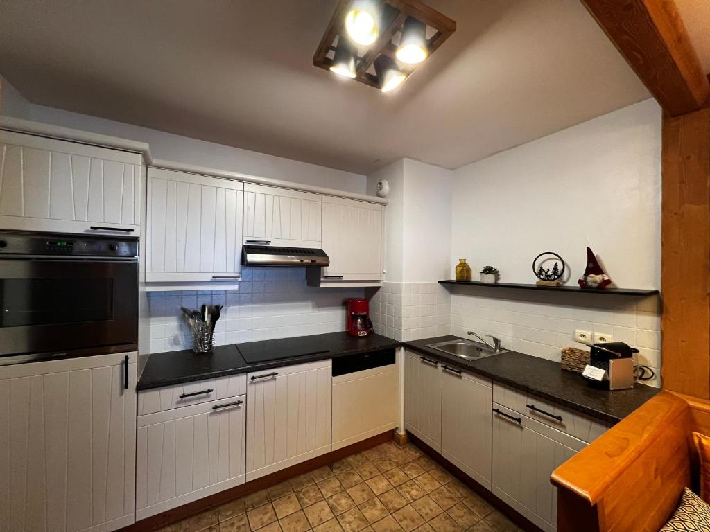 Arc 1950 - Auberge Jérôme - 4 à 6p - 1 chambre et 1 coin montagne séparé - 5