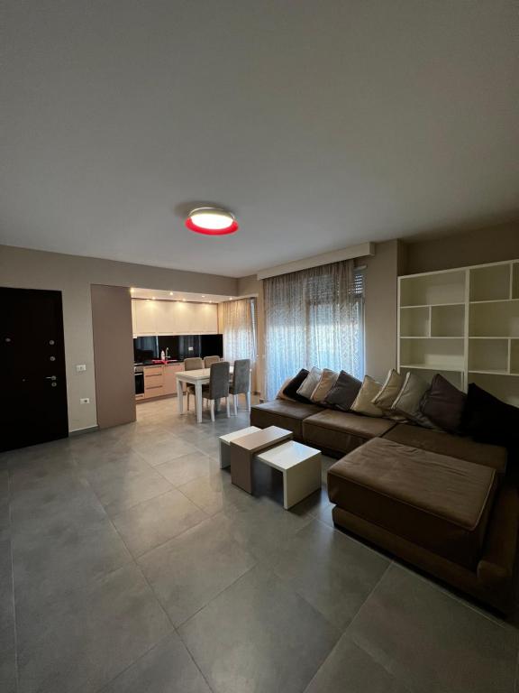 Ideal Apartment — Hotel in Tirana