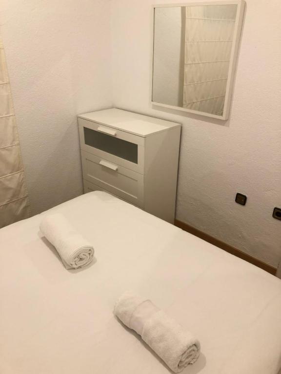 NEW! Cute apartment near metro - 5