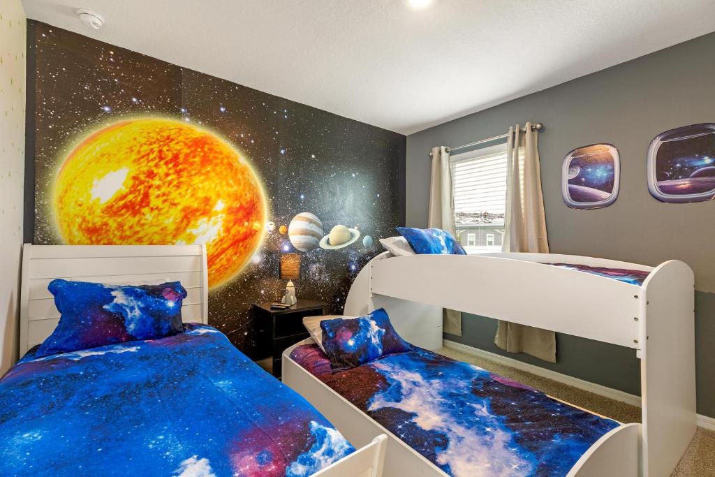 Lake View - Private Pool & Spa - Game Room - Family Friendly, Davenport