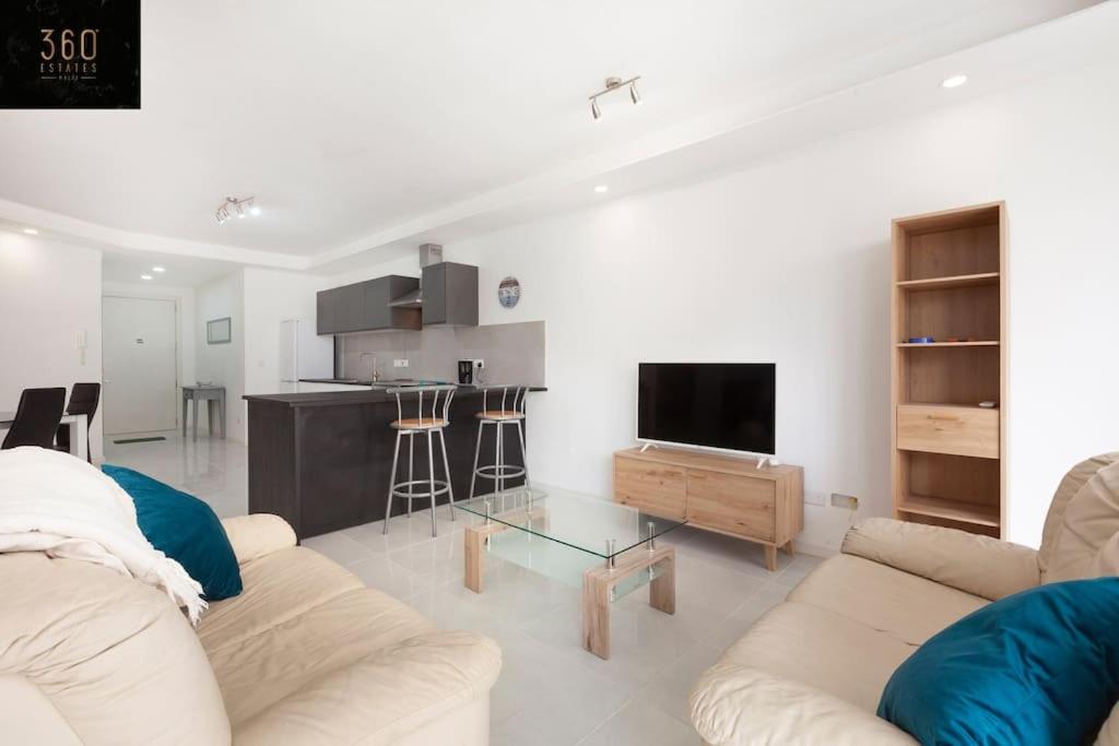 Spacious 2BR APT in QAWRA - Perfect for Families by 360 Estates, St Paul's Bay