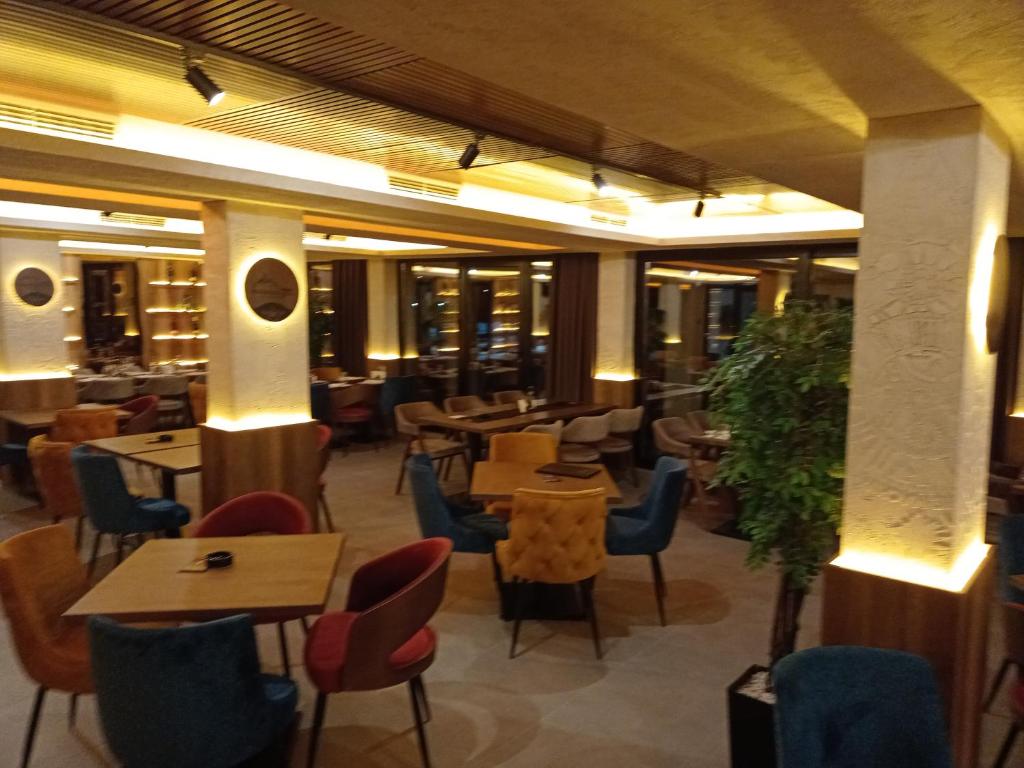 Milmari N Lux 52 - 3