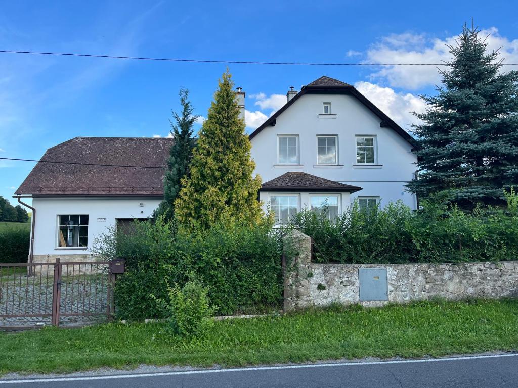 Na Kovárně, Bernartice