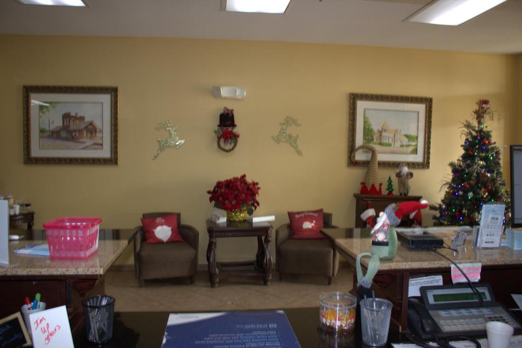 Super 8 By Wyndham Rainsville photo