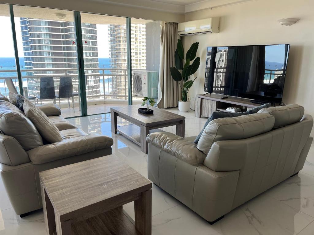 Mantra Crown Towers Surfers Paradise 2024 Deals from