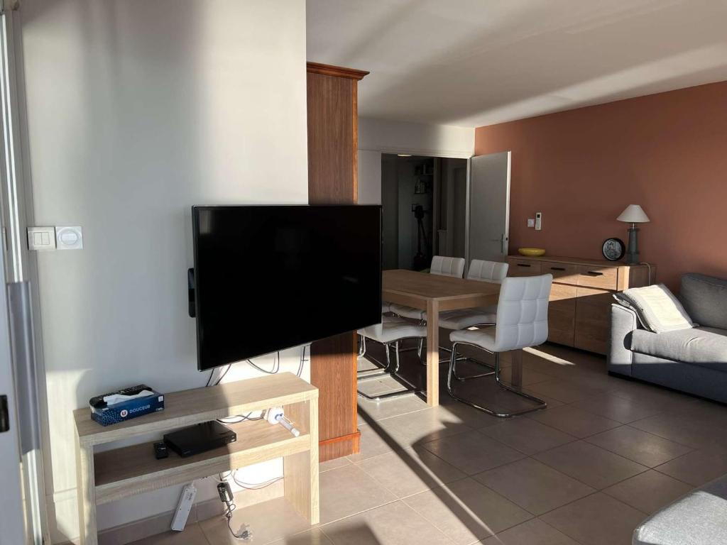 Superbe T3, Clim, Parking, Proche Plage et Commerces - FR-1-702-1 - 4