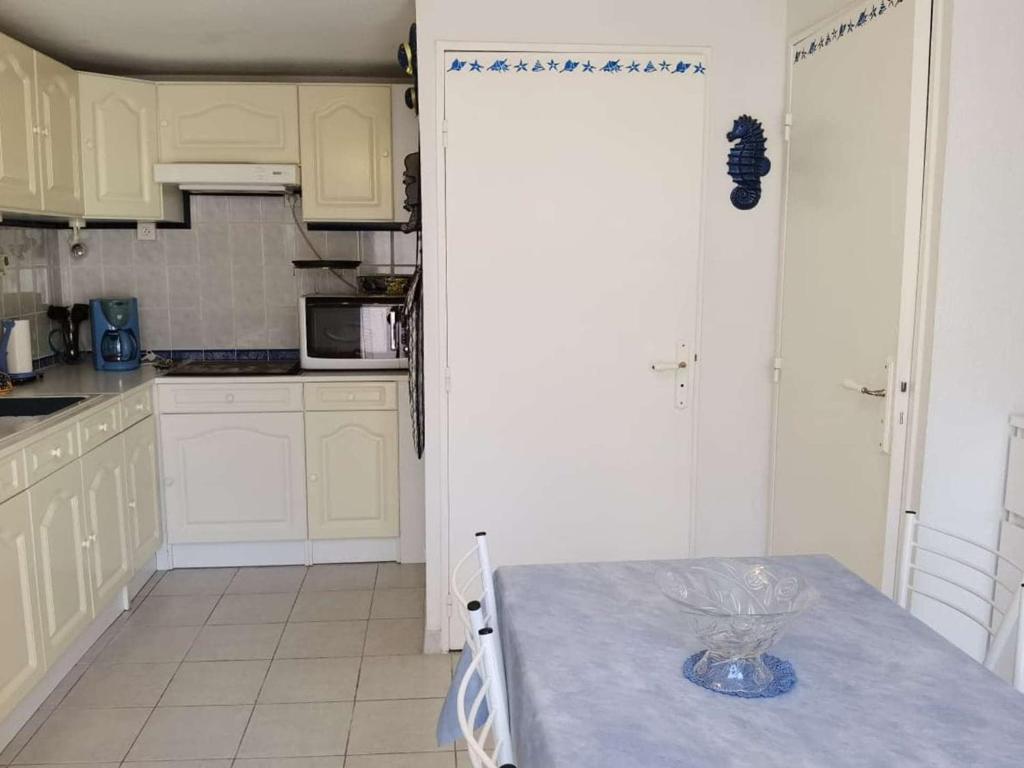 Maison 3 pièces, 5 couchages avec terrasse et piscine, parking privé, à Marseillan - FR-1-326-705 - 2