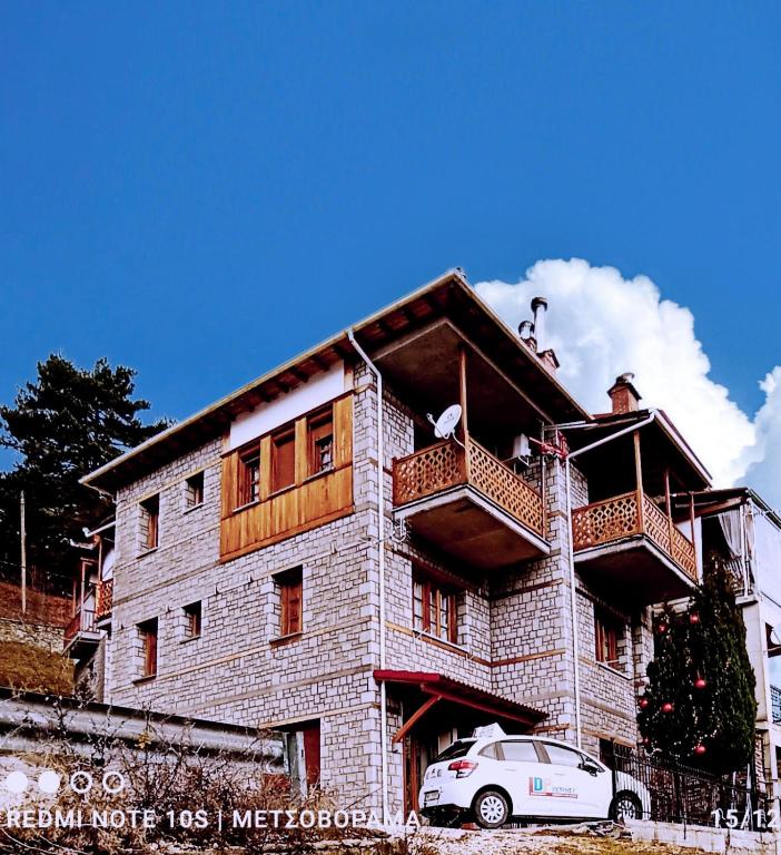 La Petri Studios with Fireplace & View photo