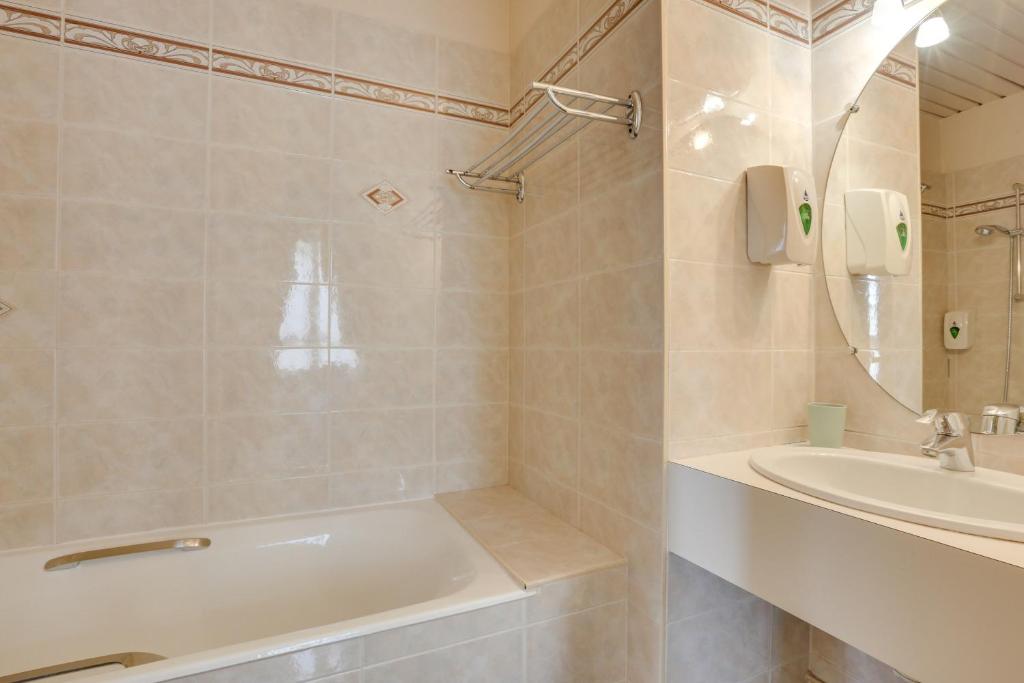 Hotel De France photo