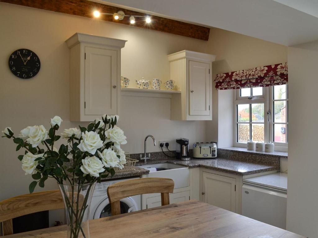May Cottage photo