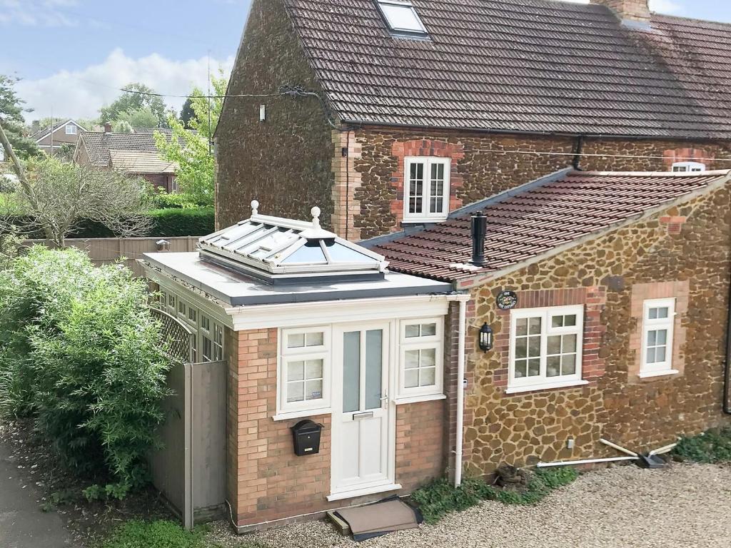 May Cottage photo