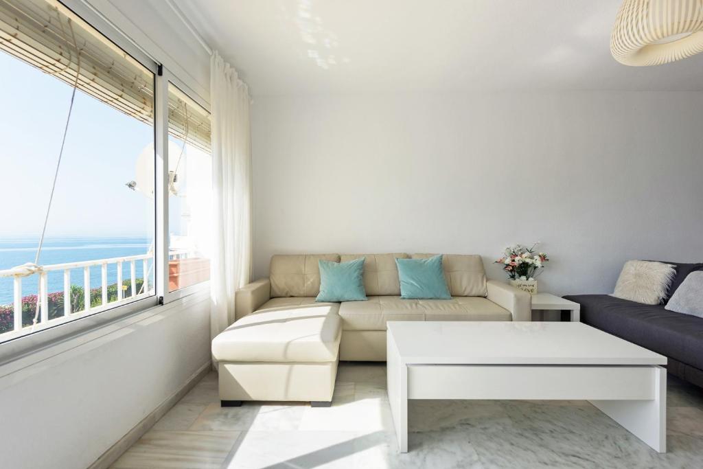 UrbanChicMalaga Sea View All Year Pool 10m from Beach and Shops in Torremuelle - 2