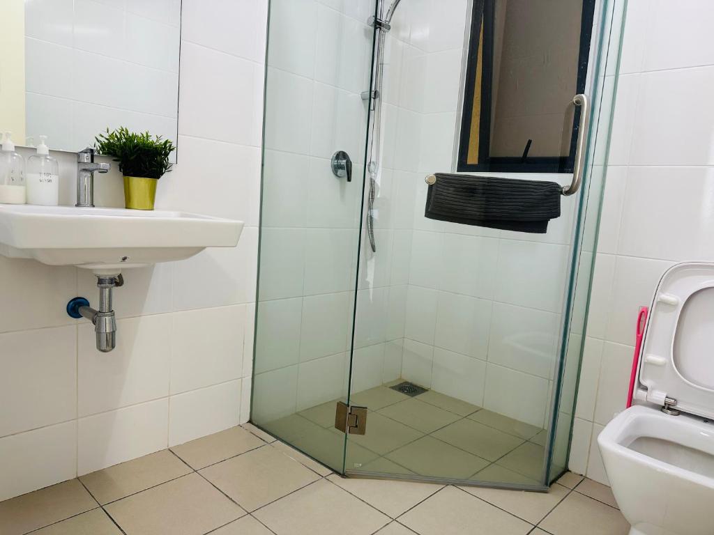 31 Family Suite 7pax 3 Rooms Sunway Velocity Mall Cheras IKEA Mytown Short Walk to MRT & LRT Maluri photo