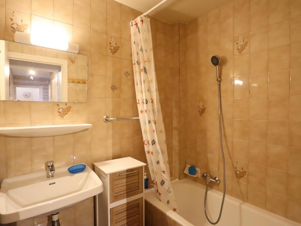 Appartement 6 personnes avec balcon, cœur du vieux village, proche remontées mécaniques et commerces - FR-1-623-332 - 4