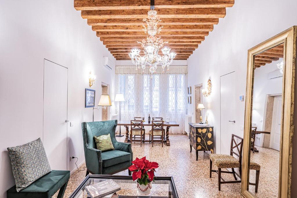 Ca' San Beneto Completely Refurbished in a fabulously central area - 2
