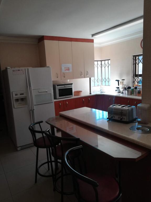 Lalela House キッチン