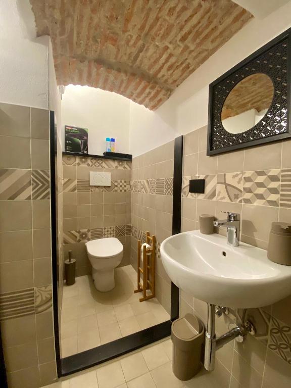 Bike Room - SEA CAVES Pietra Ligure - 5