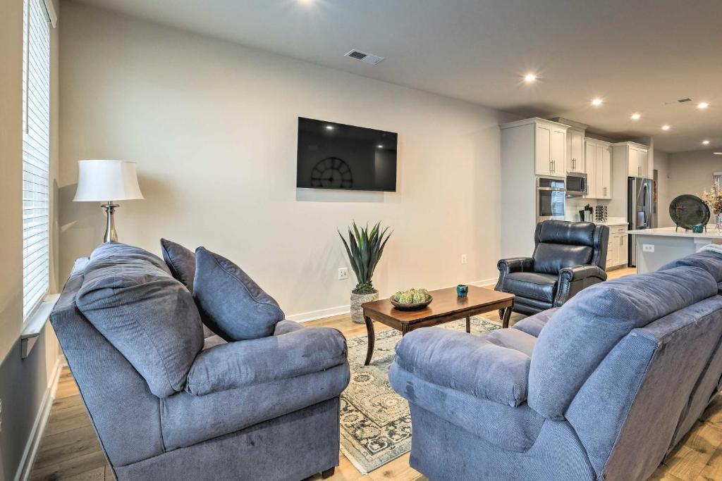 Ashburn Vacation Rental with Private Rooftop!
