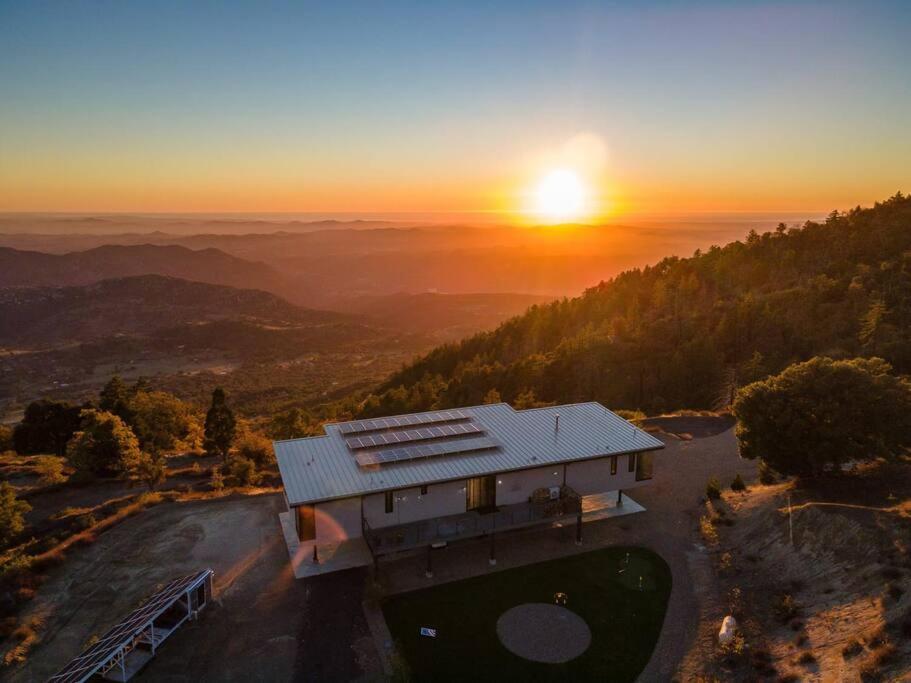 Most Amazing Mountain Views in San Diego County- 3 night minimum stay